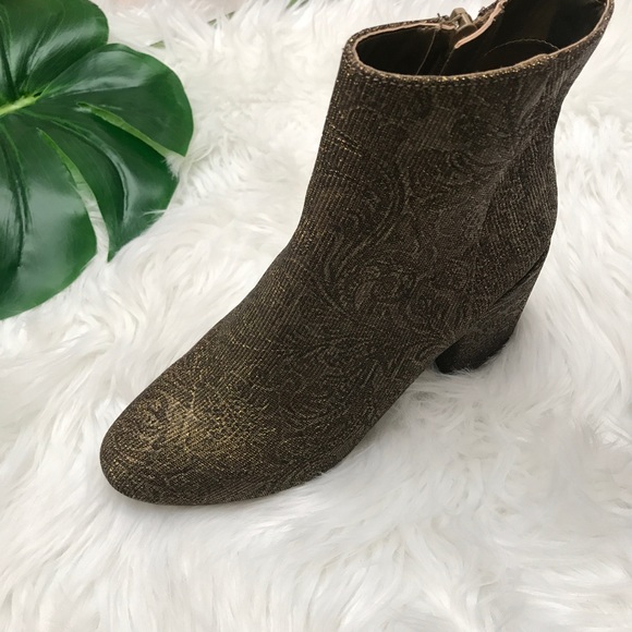 NEW Carlos Santana metallic gold ankle booties - Picture 7 of 7